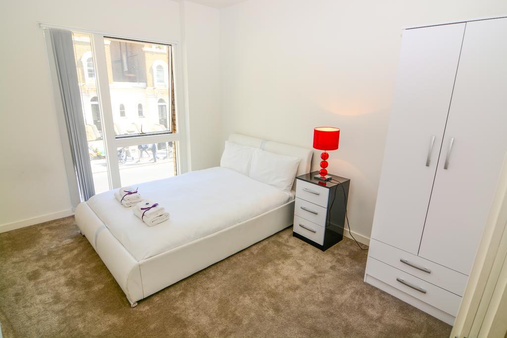 Apartment Wharf - Cambridge Av Лондон Екстер'єр фото