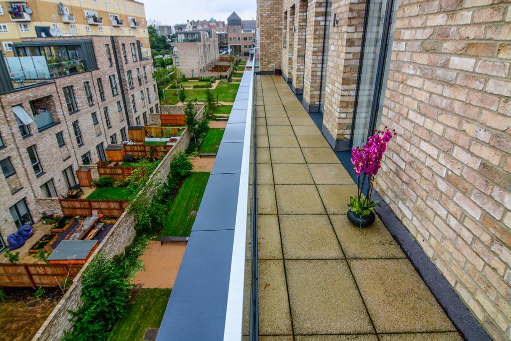 Apartment Wharf - Cambridge Av Лондон Екстер'єр фото