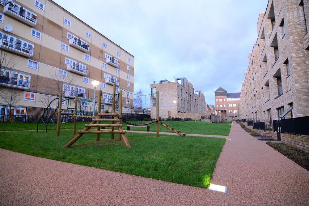 Apartment Wharf - Cambridge Av Лондон Екстер'єр фото