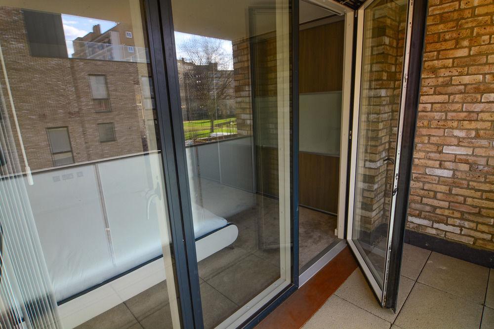 Apartment Wharf - Cambridge Av Лондон Екстер'єр фото