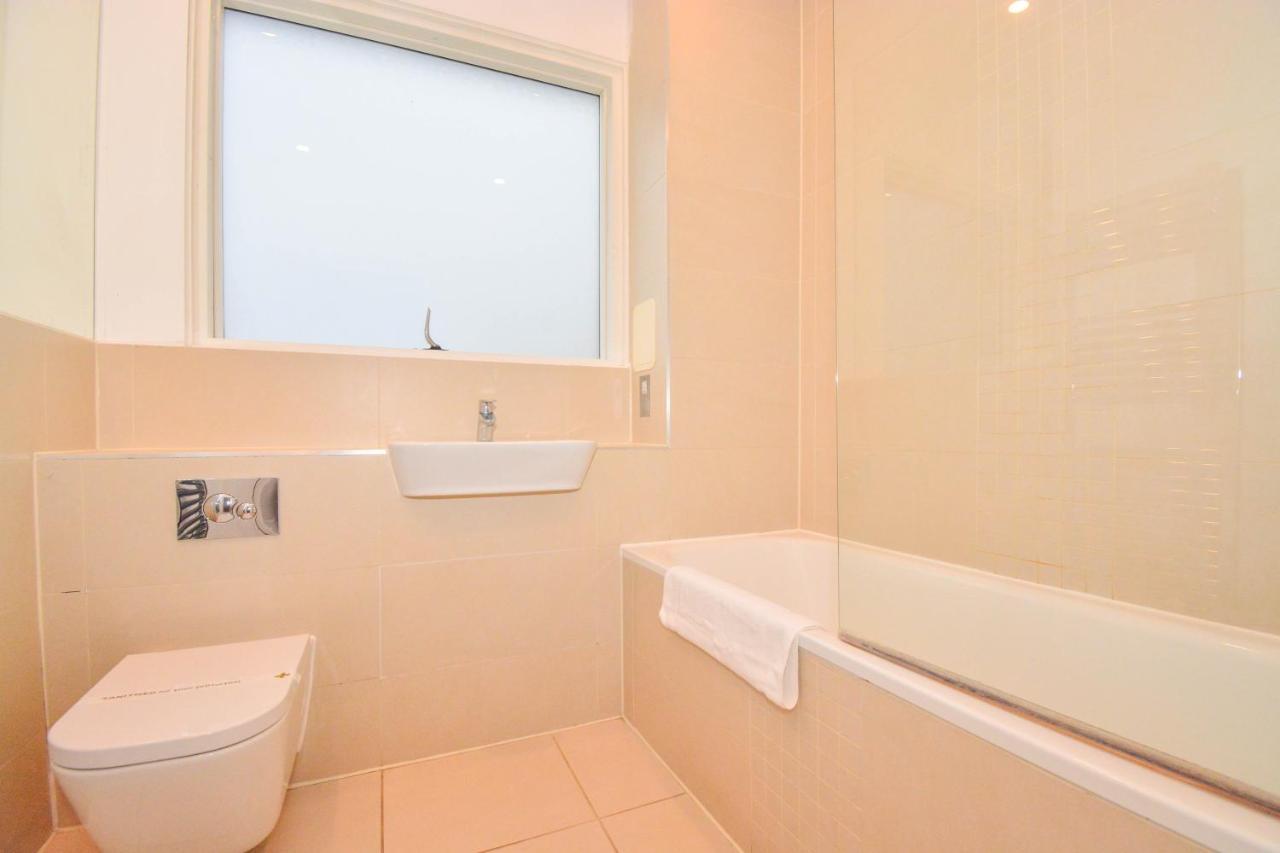 Apartment Wharf - Cambridge Av Лондон Екстер'єр фото