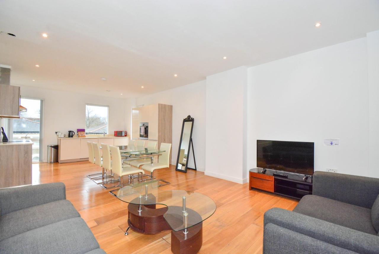 Apartment Wharf - Cambridge Av Лондон Екстер'єр фото