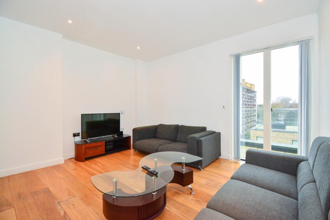 Apartment Wharf - Cambridge Av Лондон Екстер'єр фото